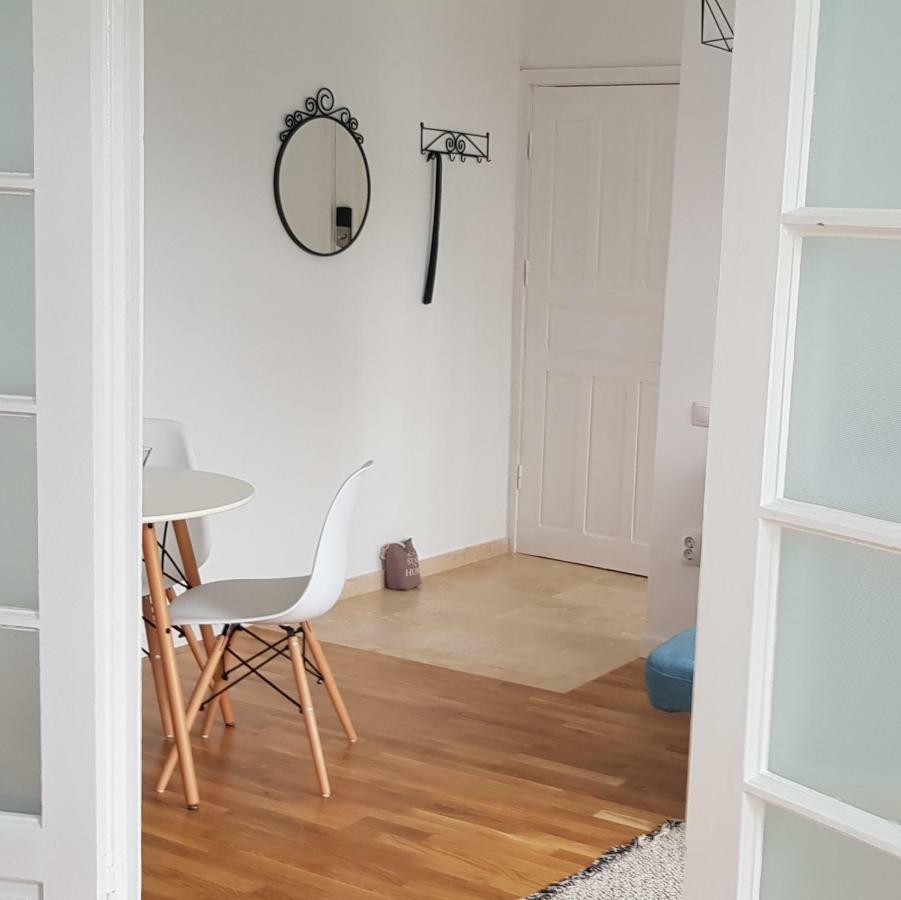 Apartament Old Town Apartament Targoviste Zewnętrze zdjęcie